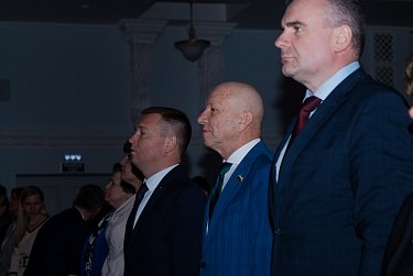 Овации творческим людям